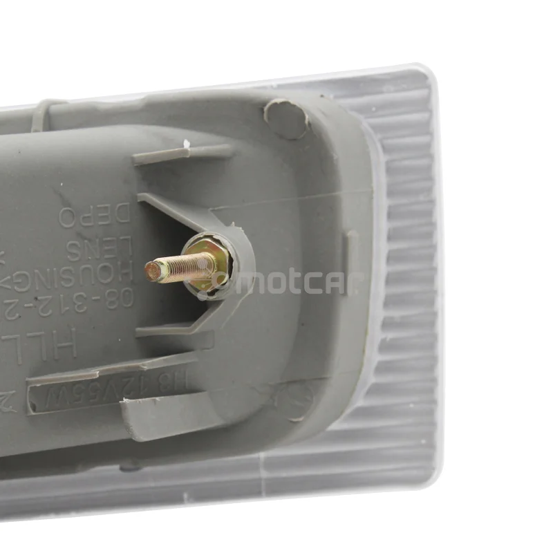 Автомобильная пластиковая и металлическая противотуманная фара с двумя