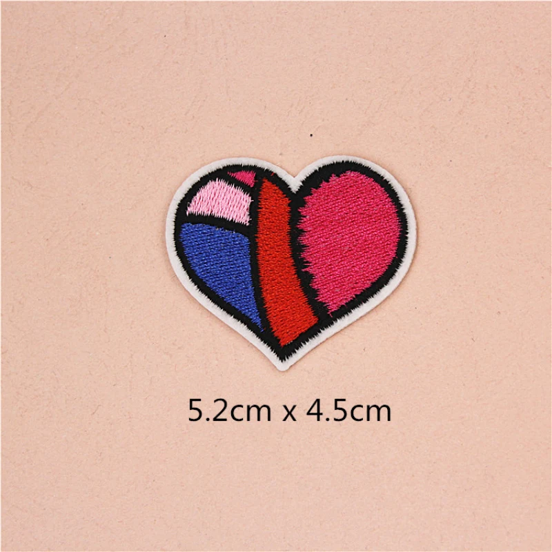 

12pcs Mix Heart Pattern Embroidered Iron-on Patchs Badge Bags Hat Cap Jeans Applique Fabric stickers decoration scrapbook