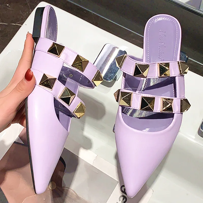 

Women's Slippers Outdoor Flat Muller Female Fashion Sandals 2021 New Fashion Pointed Toe Slippers Fashion Women Rivets Shoes P27