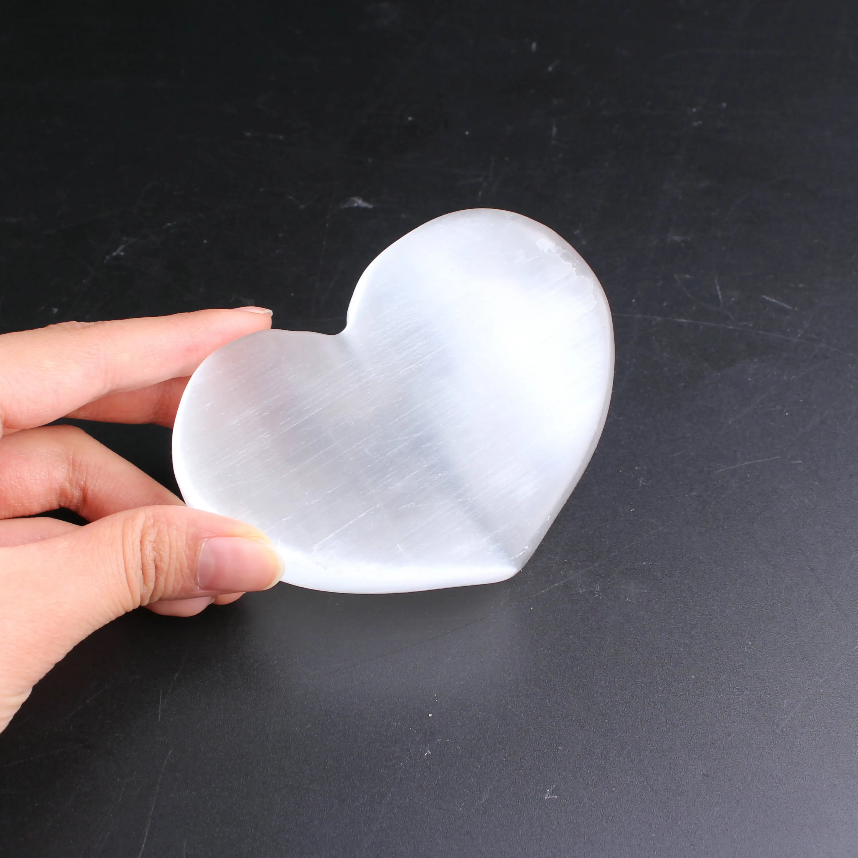 Оптовая продажа селенит в форме сердца любовь ароматерапия контейнер Луна