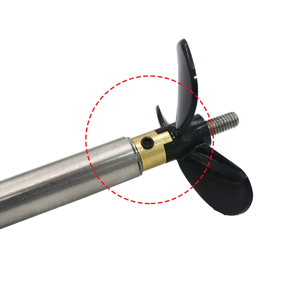 модель лодки из латуни и меди