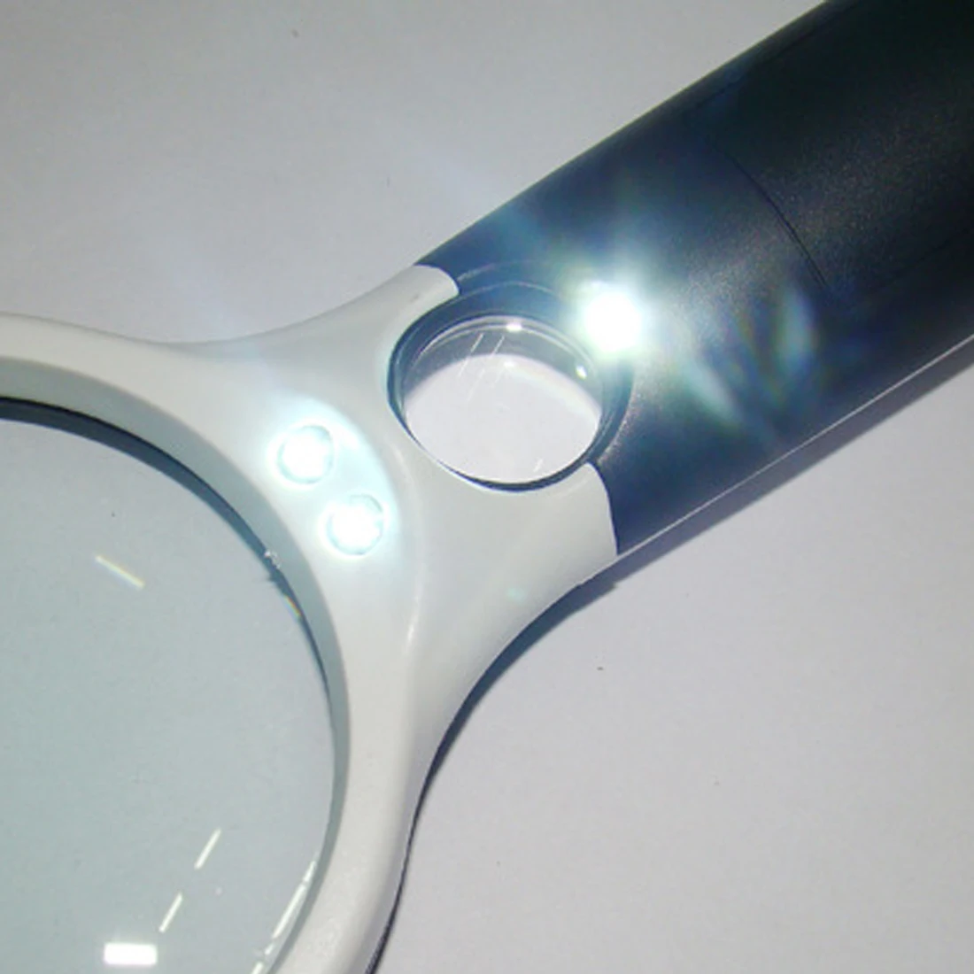 Лупа для чтения пожилых людей с 3 светодиодами Мини Ручной микроскоп подсветкой 3X