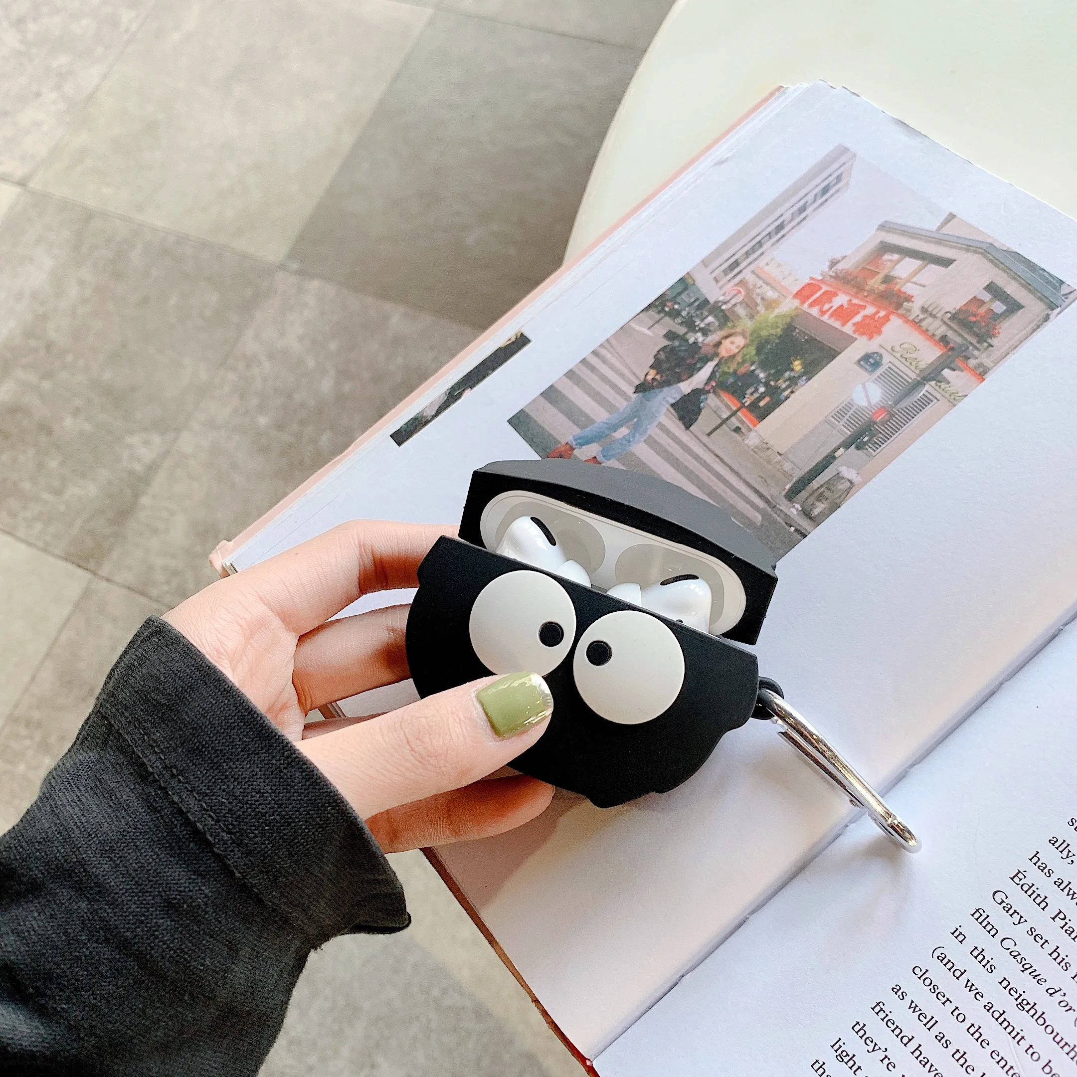 Черный силиконовый чехол для наушников с брикетом Тоторо Apple airpods Pro кольцом
