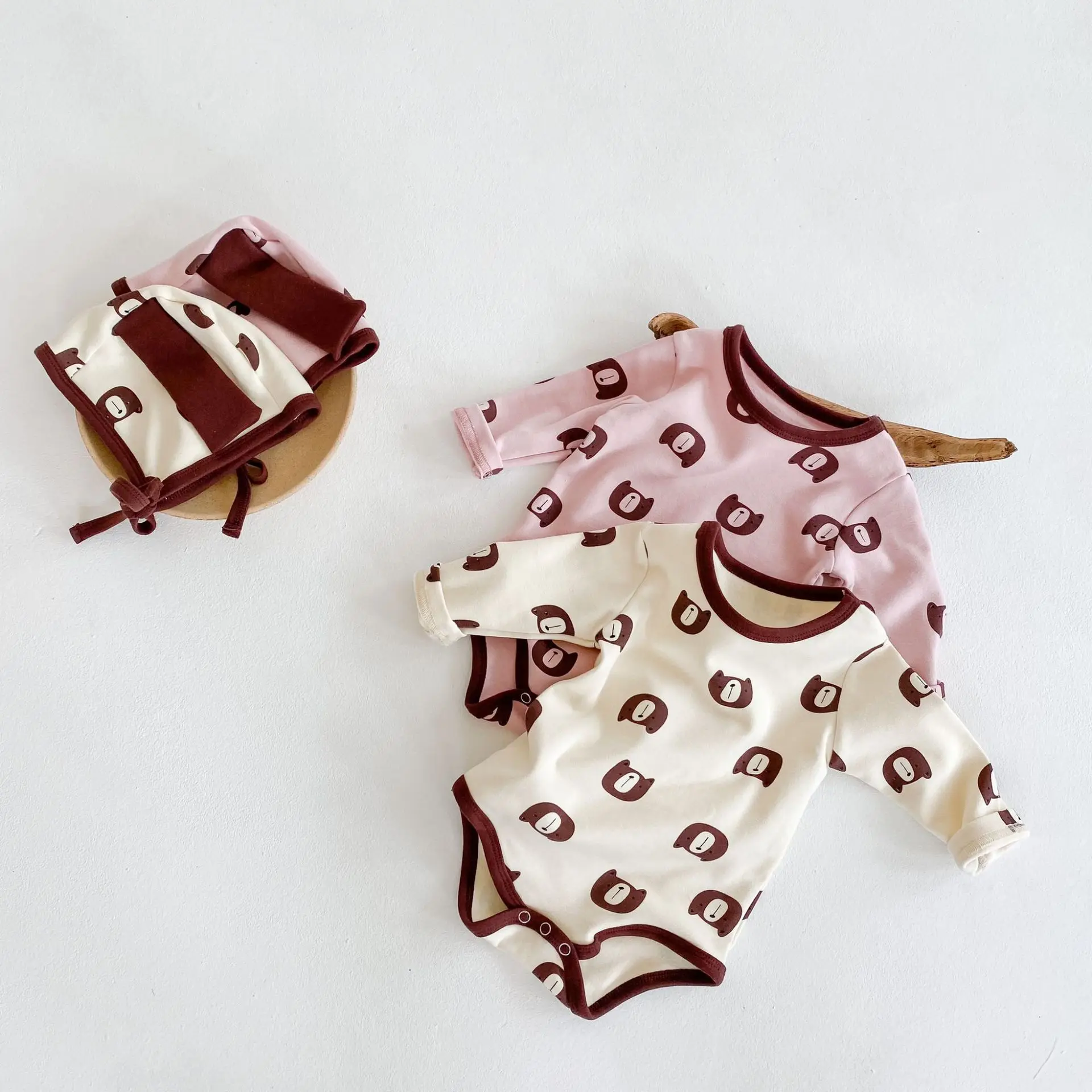 

2021 Autumn Newborn Baby Long Sleeve Bodysuit With Hat Cotton Baby Boy Bear Print Jumpsuit Cute Girl Clothes 0-24M
