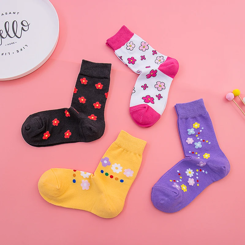 

Korea popular Cartoon Flower socks Women Yellow Pink Black Purple socks Kawaii Street Harajuku Clothing collocation Cotton Socks