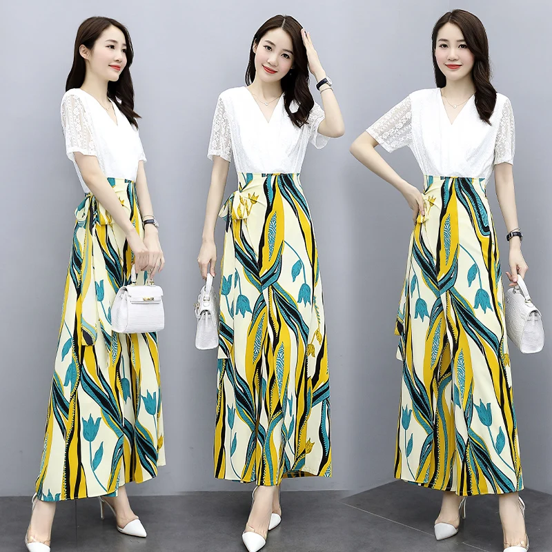 Женский комбинезон с кружевным верхом длинный цветочным принтом и разрезом лето