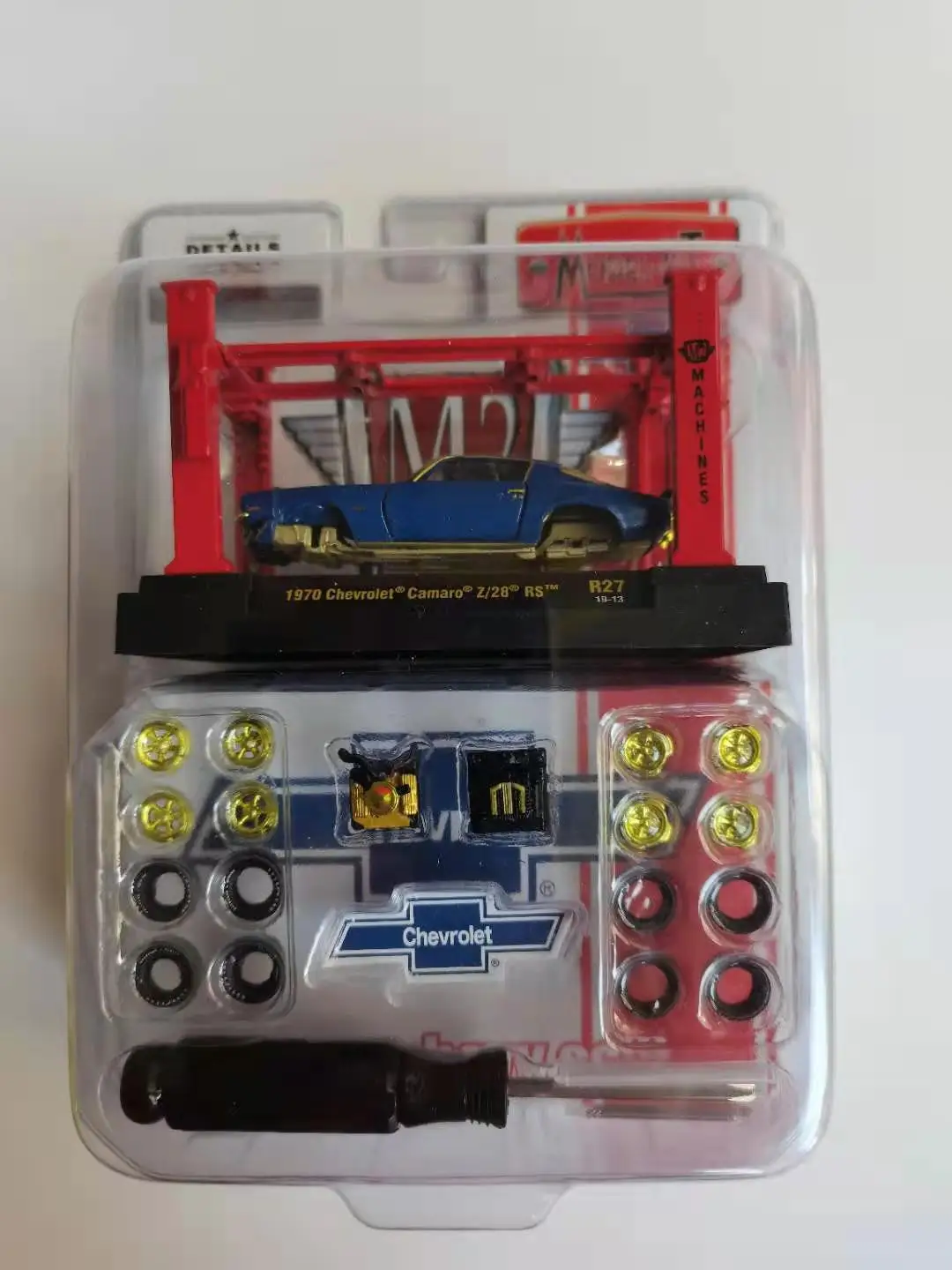 

M2 machines 1:64 1970 Chevetolets Camaro RS Collection Metal Die-cast Simulation Model Cars Toys