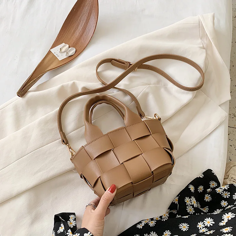

2021 new fashion food basket women's bag woven drawstring Bucket Bag Handbag small bag Single Shoulder Bag Messenger Bag
