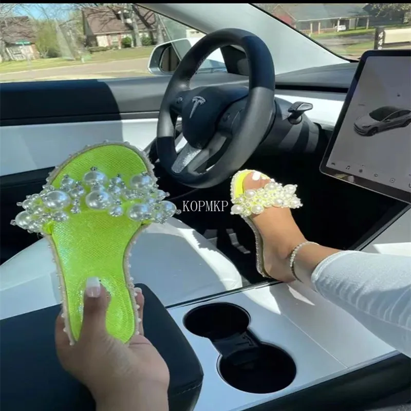 

Женские шлепанцы с жемчугом, летние сандалии ярких цветов, пляжные шлепанцы с бриллиантами, обувь на плоской подошве для улицы, 2022