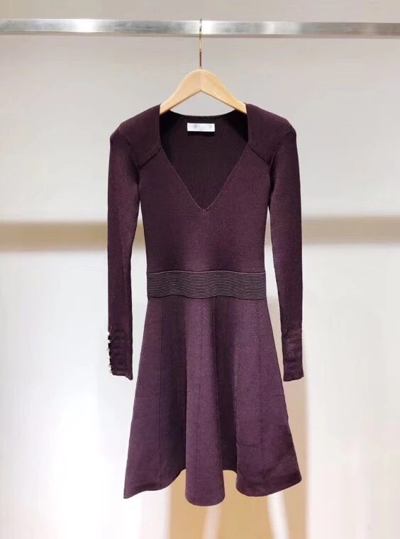 autumn and winter new V neck short-sleeved pearl buckle women Claret knitted dress