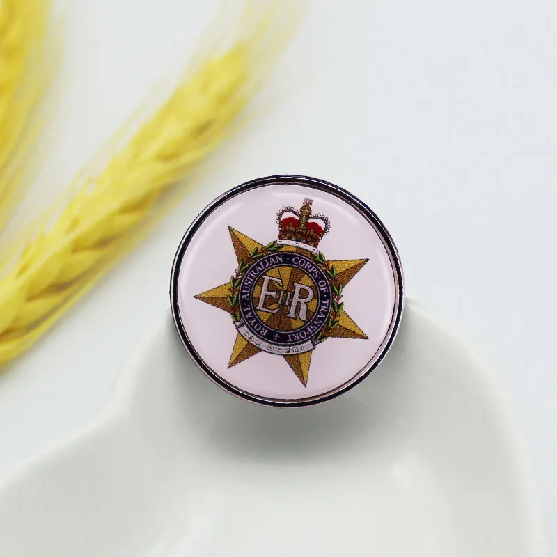 Значок с короной и звездами Королевский австралийский корпус транспорта |