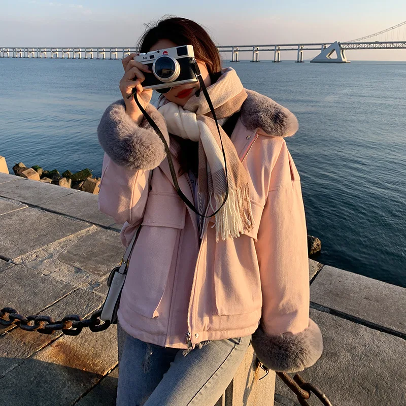 Женская короткая парка с воротником из искусственного лисьего меха модная