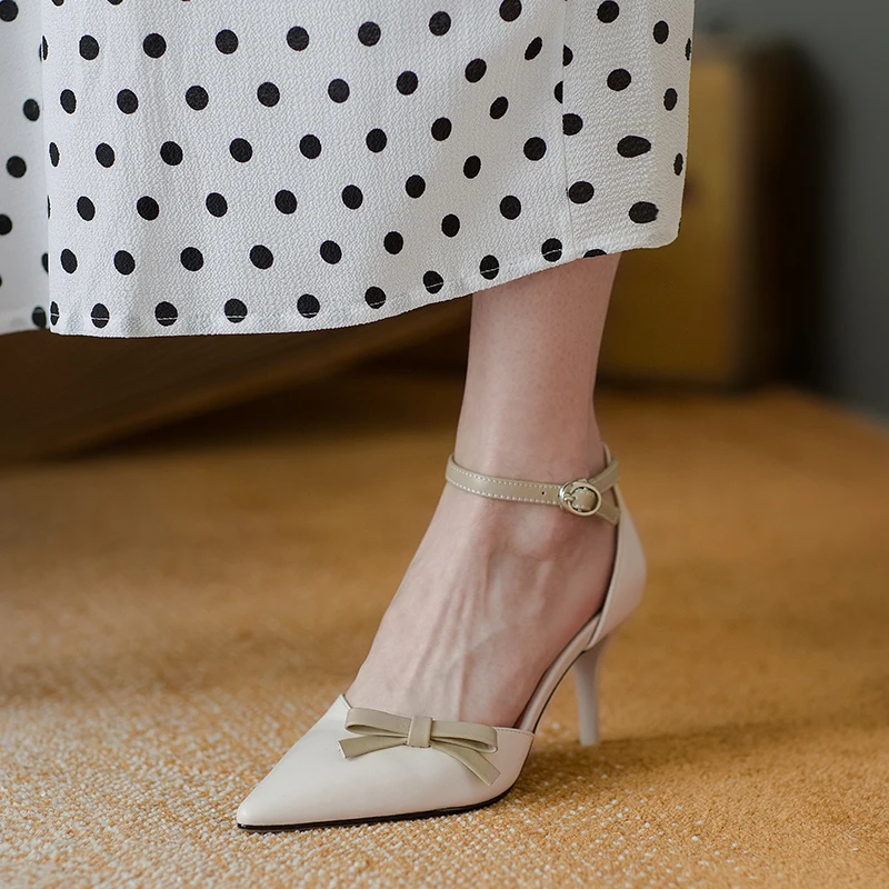 

2020 summer leather fashion color-matching bow high-heeled shoes with a word buckle fine heel wild simple female sandals Z830