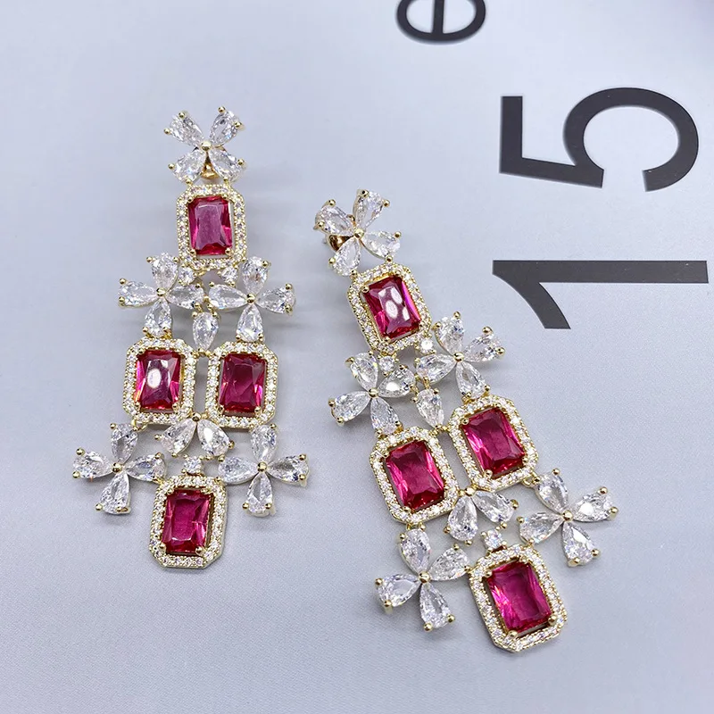 

French heavy industry luxury geometric square rhombus red petal earrings exaggerated atmosphere and elegant dinner