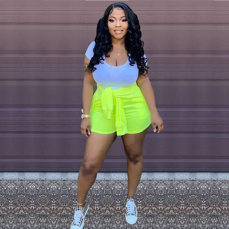 

Plus Size Two Piece Set Hooded Crop Top and Sports Shorts Streetwear Matching Sets 2021 Fashion Women Fall Clothes