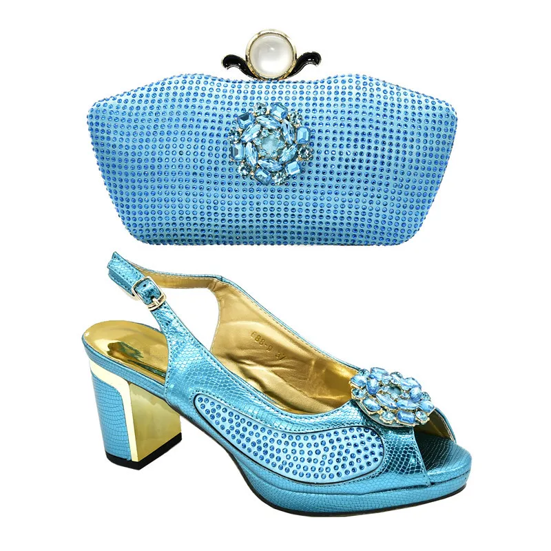 Новые итальянские туфли с сумочкой в комплекте высококачественные и сумочка