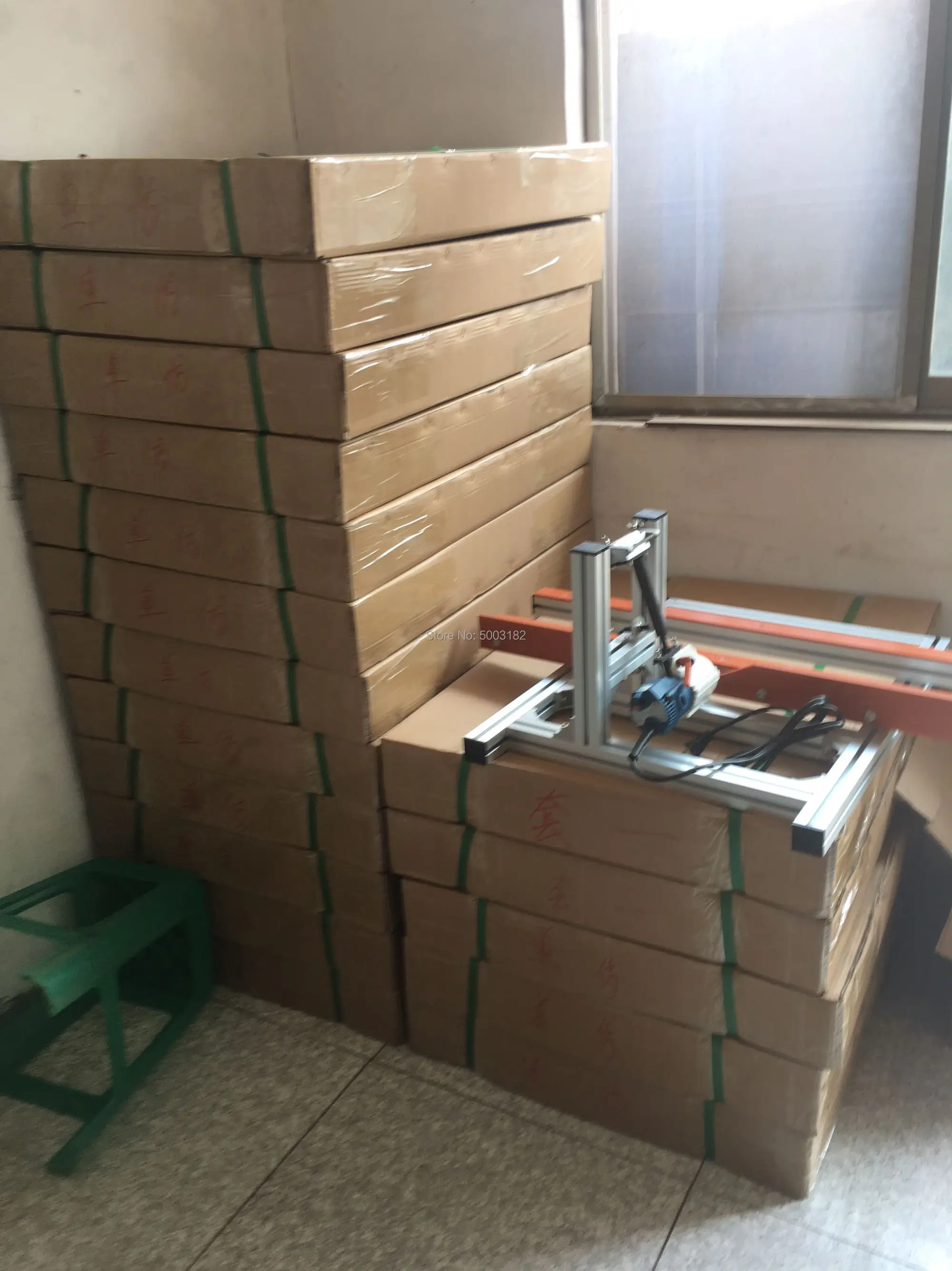 Деревообрабатывающий автоматический станок для обрезки кромок электрический