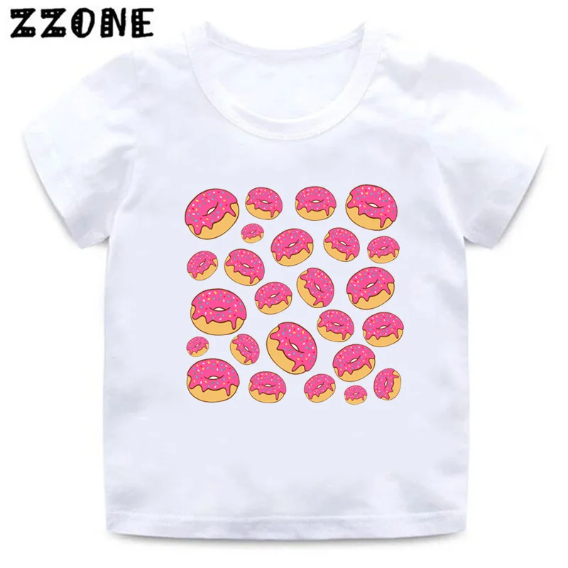 

Детская летняя футболка с принтом в виде розовых пончиков