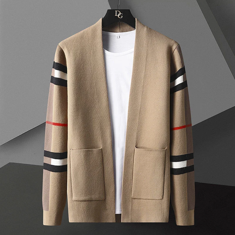 

2021 British style pocket men's cardigan fashion autumn and winter designer plus size stitching color cardigan knitted jacket