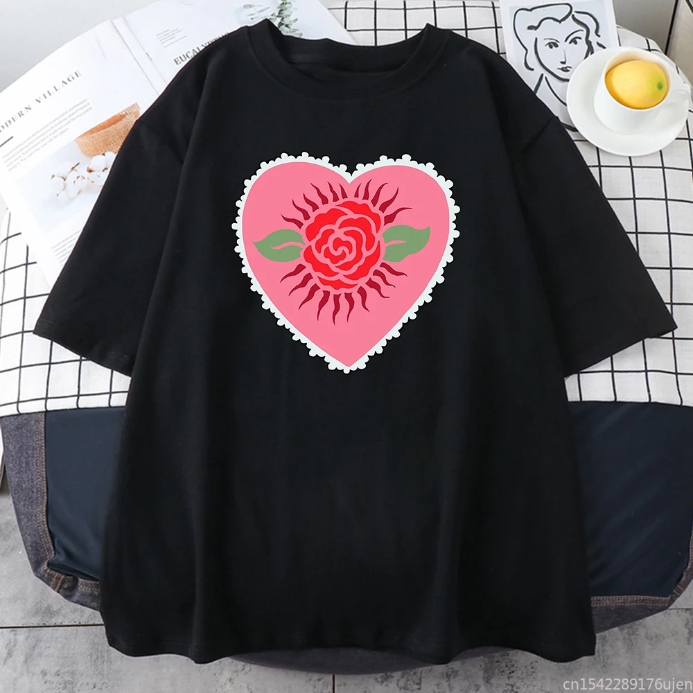 

Retro Oversized Tee Shirt Heart and Flowers Print Tshirts Summer Street Breathable T-Shirts Simple Haikyuu Shirt