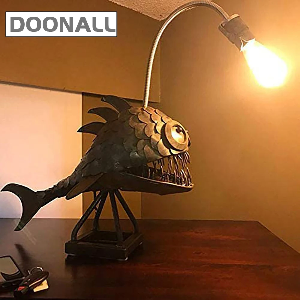 

Angler Fish Lamp USB Rechargeable Desktop Light Funny Metal Table Lamp Rustic Teeth Anglerfish Night Light Ornament Decorative