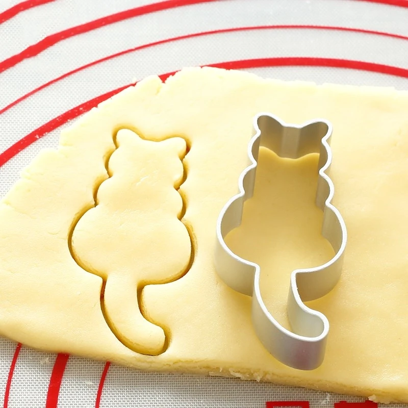 

1PC Cat Shape Aluminum Alloy Biscuit Mold Fondant Cake Mould DIY Sugar Craft 3D Pastry Cookie Cutters Baking Tools