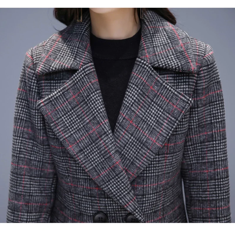 Женское зимнее шерстяное пальто в клетку с отложным воротником | Женская одежда