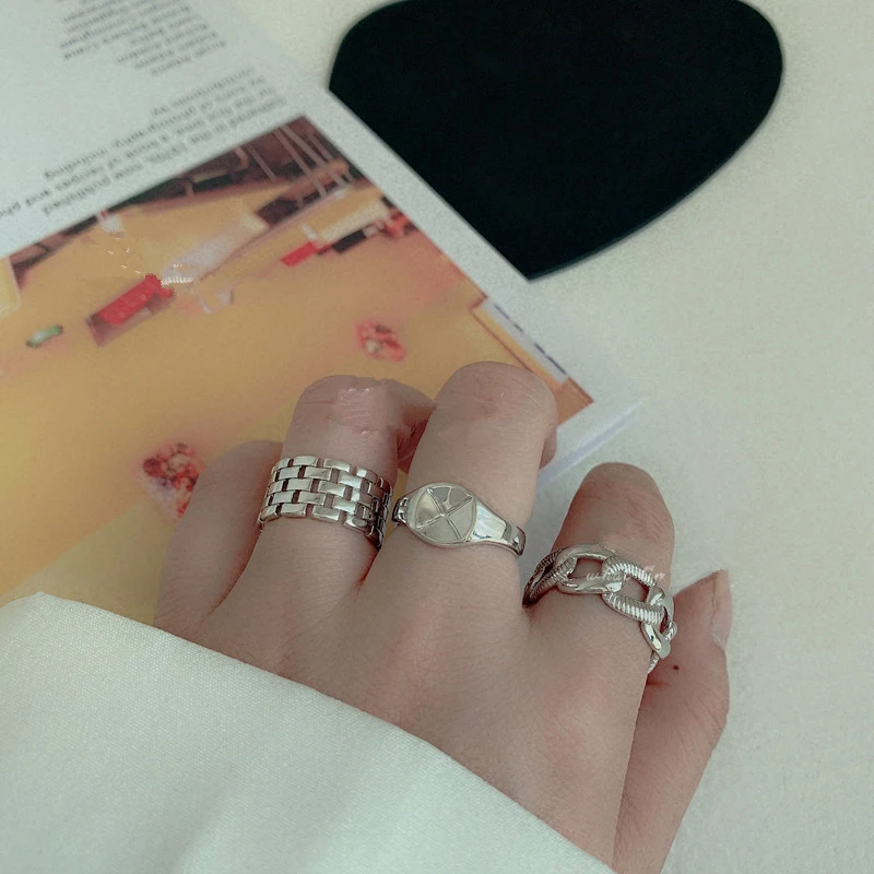 Женское геометрическое кольцо AOMU простое металлическое золотого и серебряного