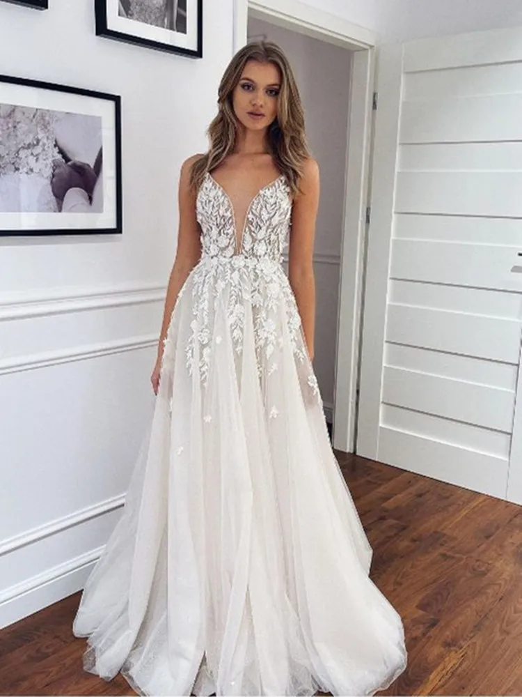 Spaghetti Strap Deep V Neck Wedding Dress 2021 for Bride Lace Appliques Tulle Pleat Gorgeous Bridal Gowns For Women | Свадьбы и
