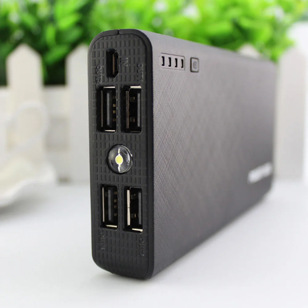 Мощность внешнего аккумулятора с светодиодный фонарик 4 USB банк Зарядное