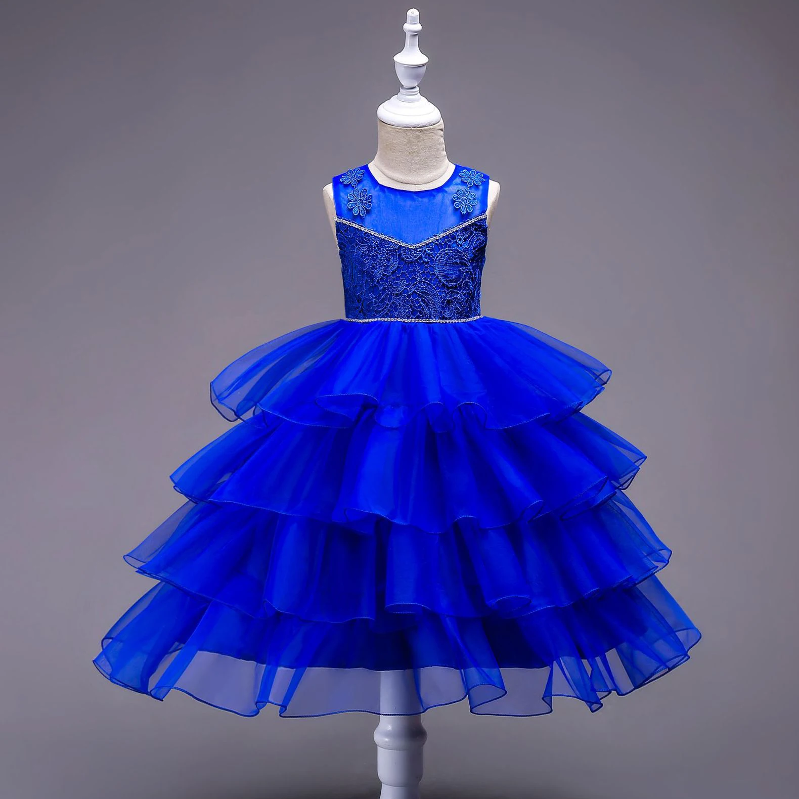 Короткое платье с оборками для выпускного вечера 2019 принцессы на день рождения