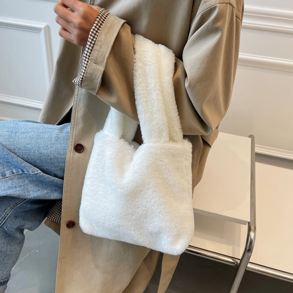 

Women Fashion Plush Faux Fur Solid Color Bucket Bag Autumn Winter Warm Fabric Small Capacity Design Evening Top-handle Bag