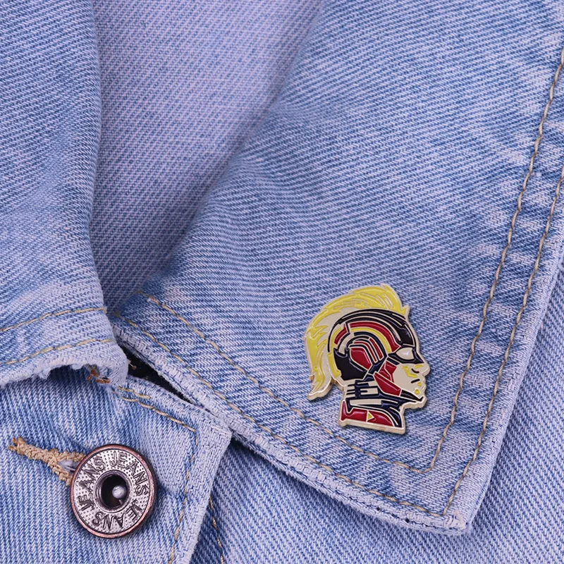 

Marvel Movie Captain Marvel Avatar Metal Badge Avengers Brooch Men's Women's Hat Clothing Pin Accessories Gift