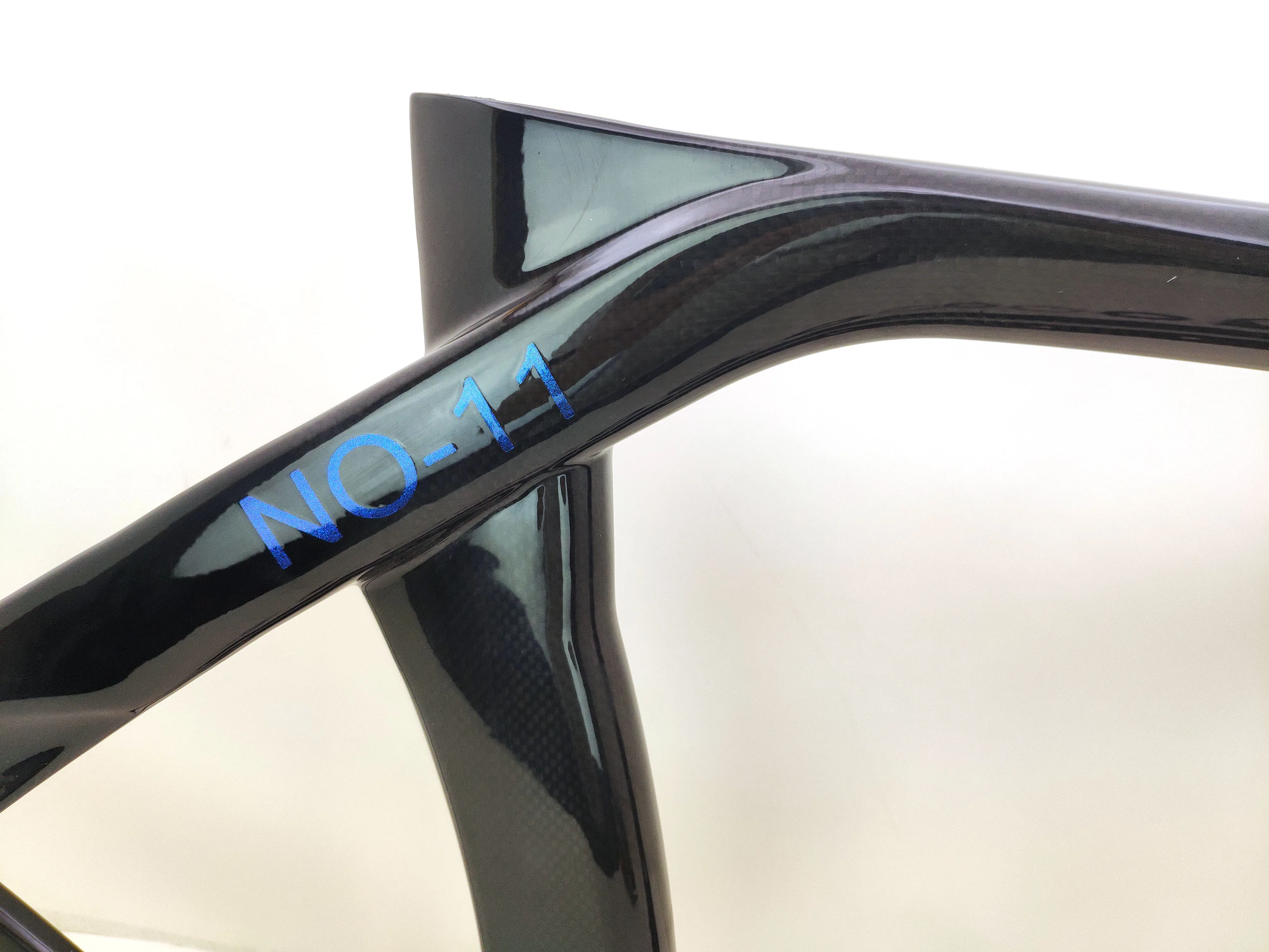 

ull toray T1100 carbon racing bike frame avaliable BSA/PF30/BB30 can do OEM paint carbon bike frame