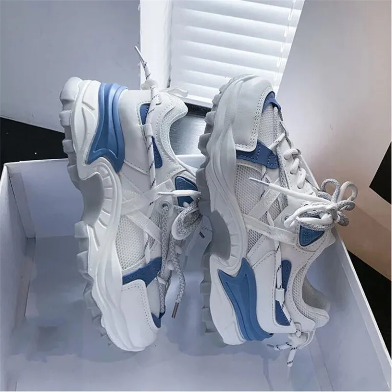 Женские кроссовки из ПУ кожи розовые на плоской вулканизированной подошве