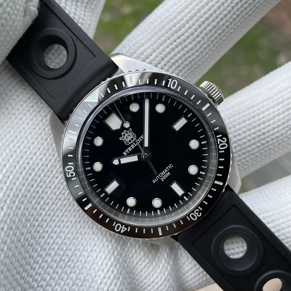 

SD1965 Classic Men's Diving Watch STEELDIVE Design Sapphire Pot Lid Bubble Mirror NH35 Swiss Luminous 200M Waterproof Watches