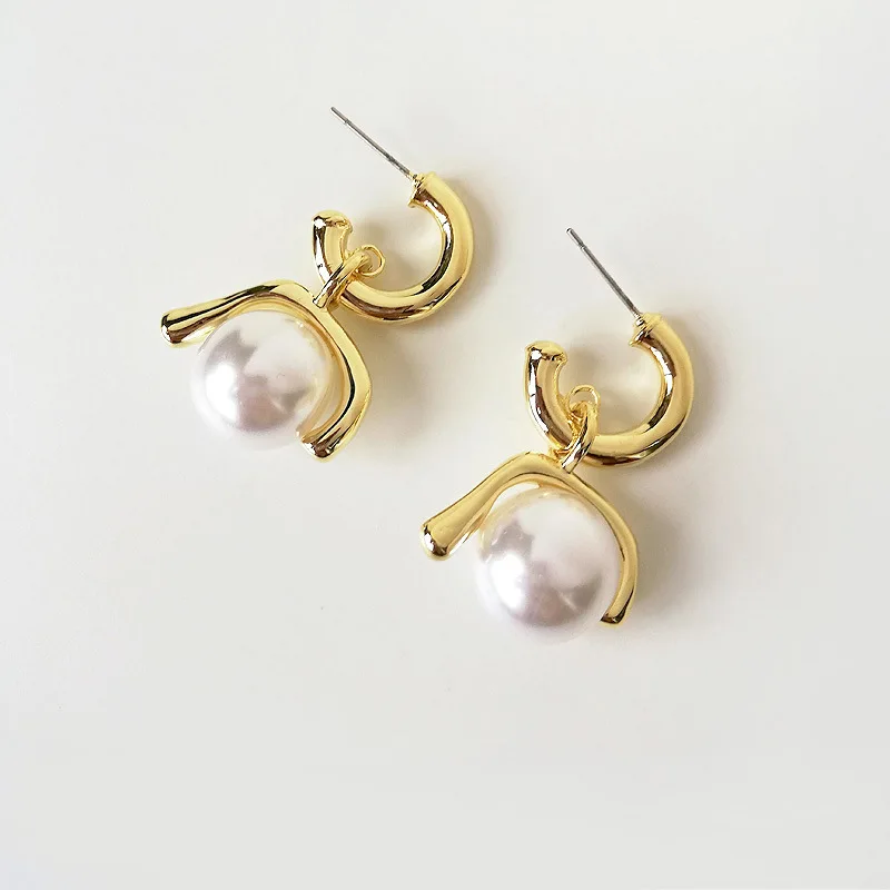 

New Pop Earrings Baroque Retro Pearl Earrings Korean Fashion Earrings for Women 2021 Trend Jewelry Wholesales New Earrings