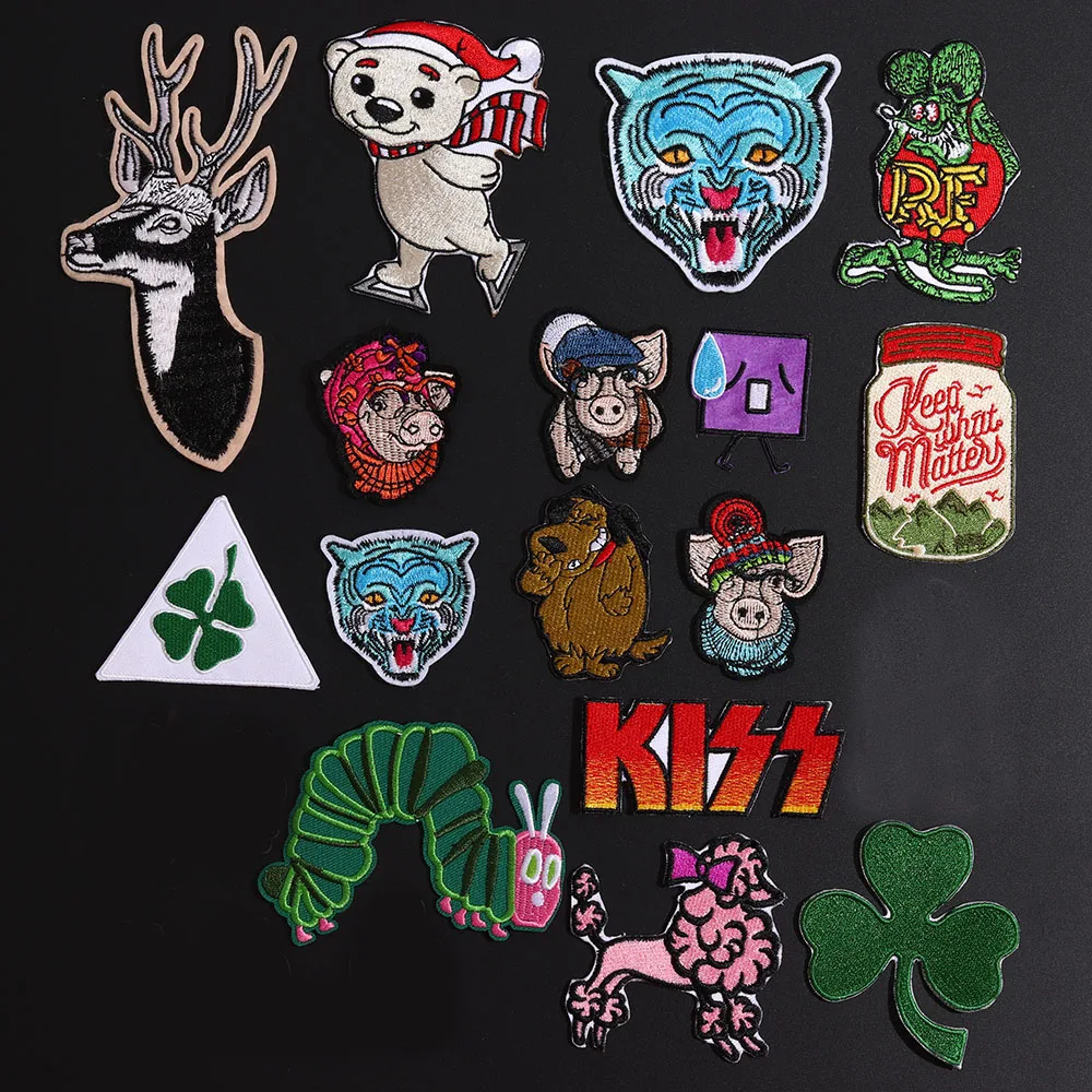 

Fine Tiger Dog Deer Patches Iron On Snowman Letter Lucky Clover Appliques 3D Diy Embroidered Monster Badges Anime Sticker
