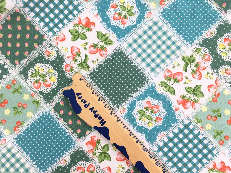 Кружевная ткань в пасторальном ретро-стиле с принтом клубники 100% хлопок сделай