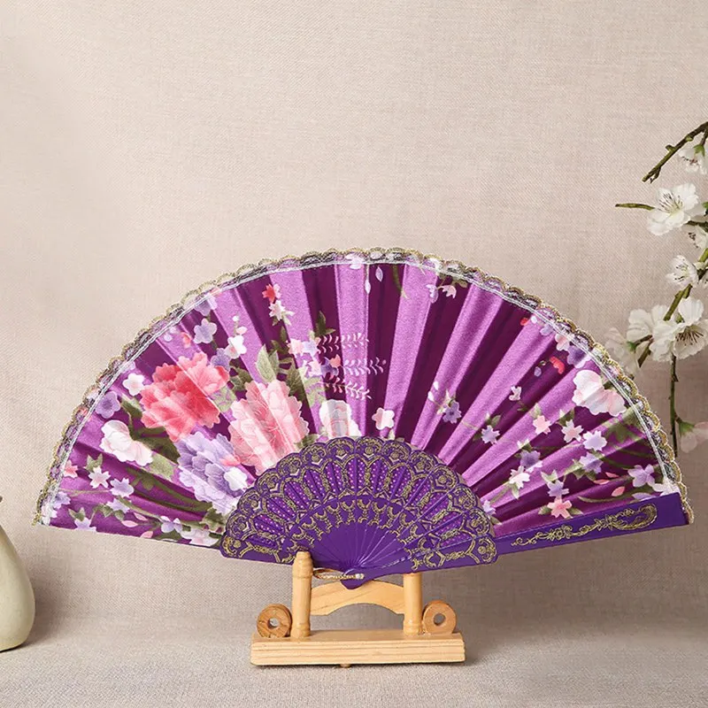 

Chinese Style Hand Held Folding Dance Fan Wedding Party Lace Silk Folding Hand Held Flower Fan Wedding Party Fan High Quality