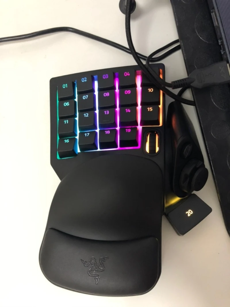

New Razer Tartarus V2 mecha-membrane gaming Keypad backlight single-handedly wired Mechanics game keyboard