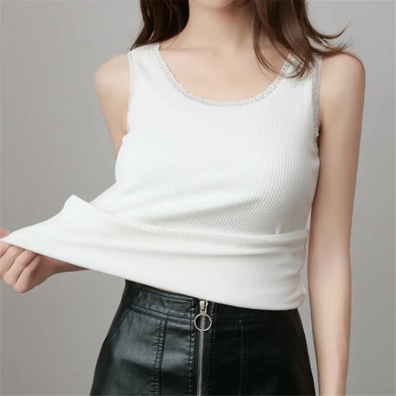 Женский хлопковый топ на бретелях с круглым вырезом авокадо зеленого цвета