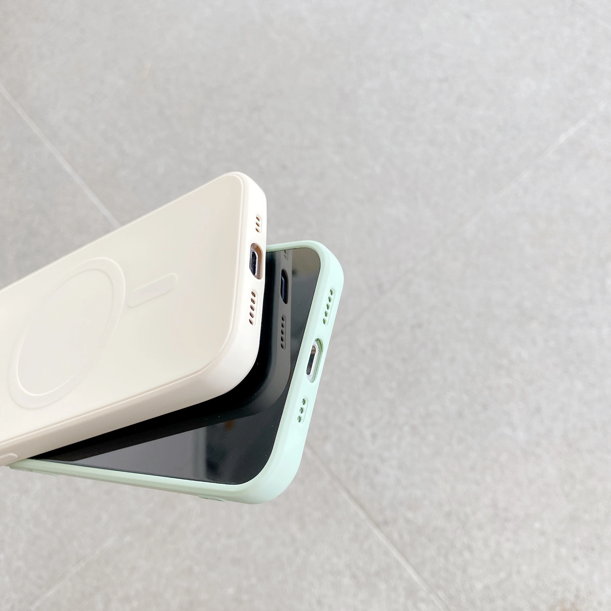 

Magnetic charging multi color mobile phone case for iPhone 11 / 11pro / 11promax / 12 / 12pro / 12promax / 12mini