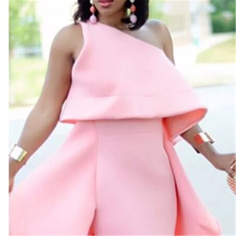 Женские летние праздничные платья на одно плечо с оборками и открытой спиной