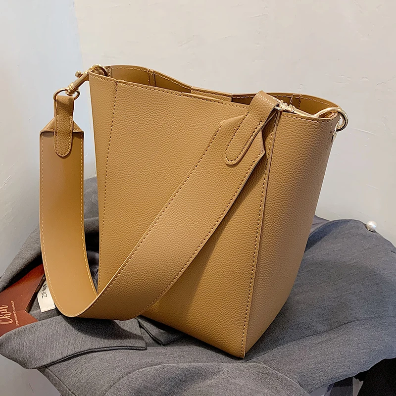 

Casual Buckets Bag For Women Designer Wide Strap Shoulder Bags Luxury Pu Leather Crossbody Bag Lady Big Purses Composit Sac 2020
