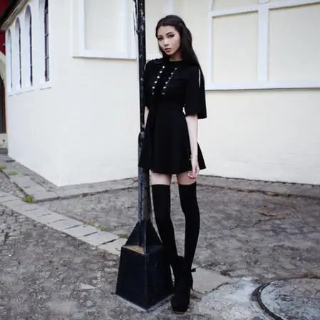 Украшенное лентой готическое женское черное платье Sukienki Панк Крест бретельки на