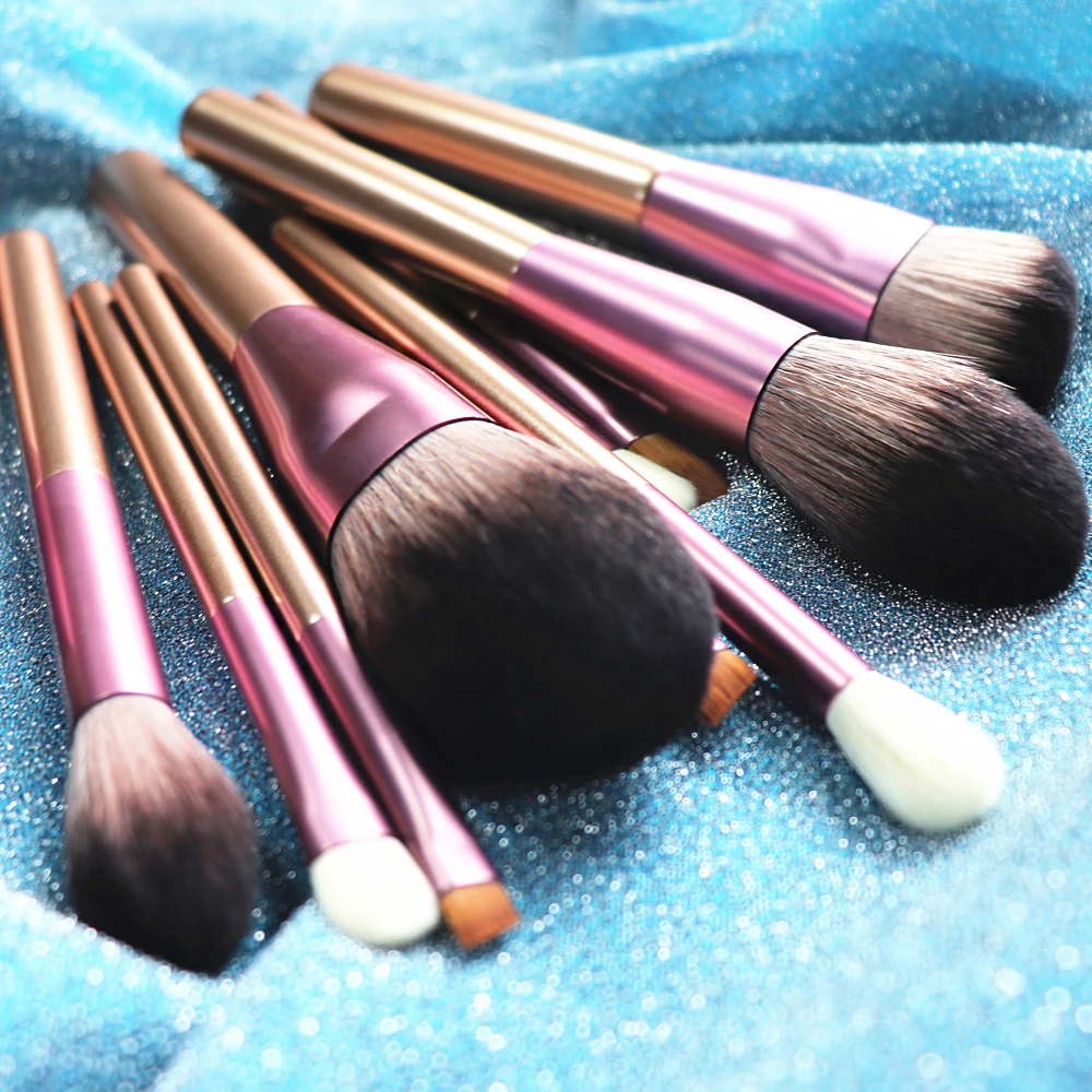 Набор кистей для макияжа мягкая синтетическая кисточка светло-фиолетового цвета