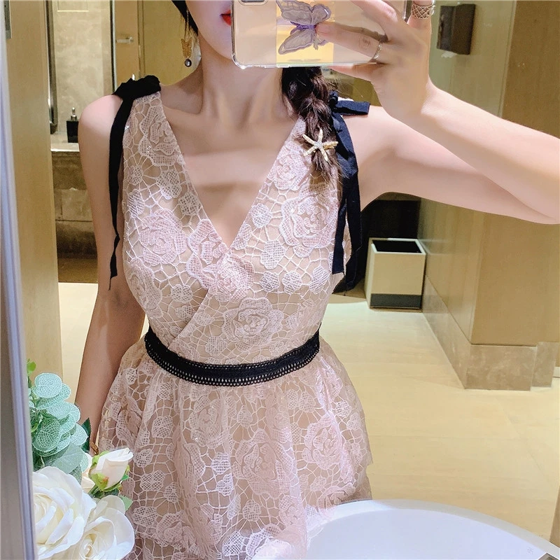 

High-End V-neck Sleeveless Hollow Out Lace Dress 2021 Summer Runway Desinger Party Dress Vestido Midi Feminino
