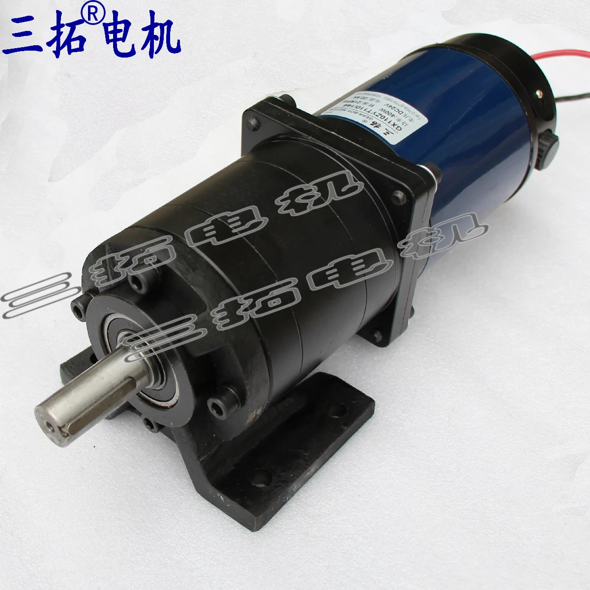 

Двигатель 24 В, 400 Вт Мощный планетарный редуктор с высоким крутящим моментом для подъема по лестнице