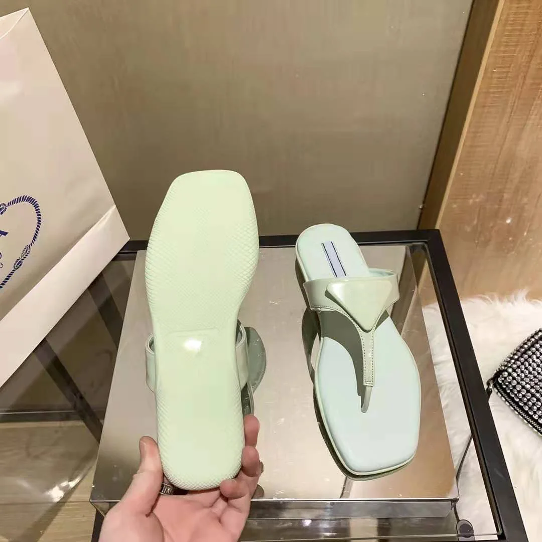 

2021 fashion casual ladies beach slippers luxury brand designer high-end ladies slippers casual fashion ladies slippers 35-41